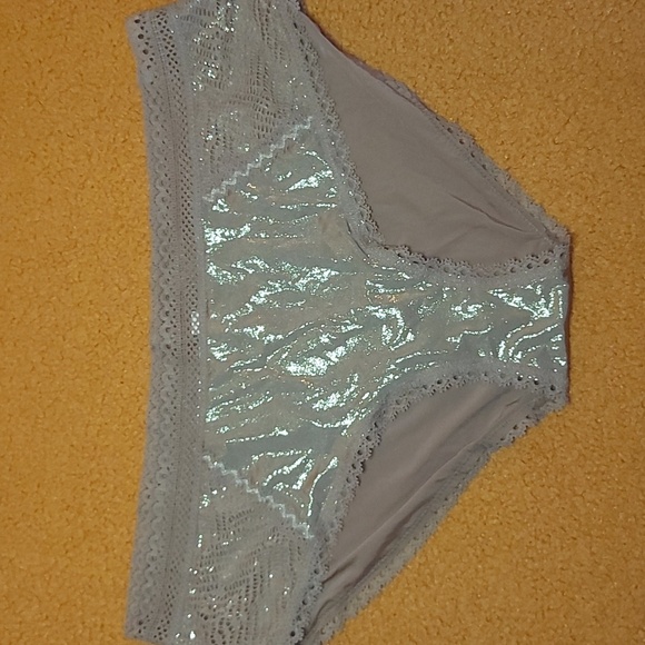 NWOT Victoria's Secret Body by Victoria Hip Hugger Panties Medium - Picture 1 of 5
